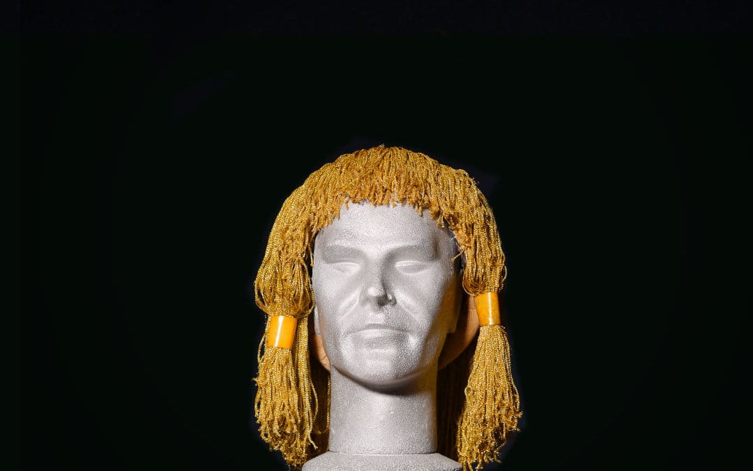 Parrucca in tripolina color oro