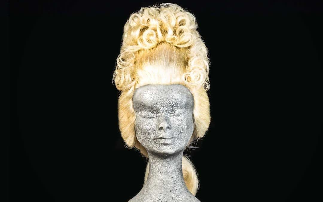 Parrucca 700 da donna biondo platino