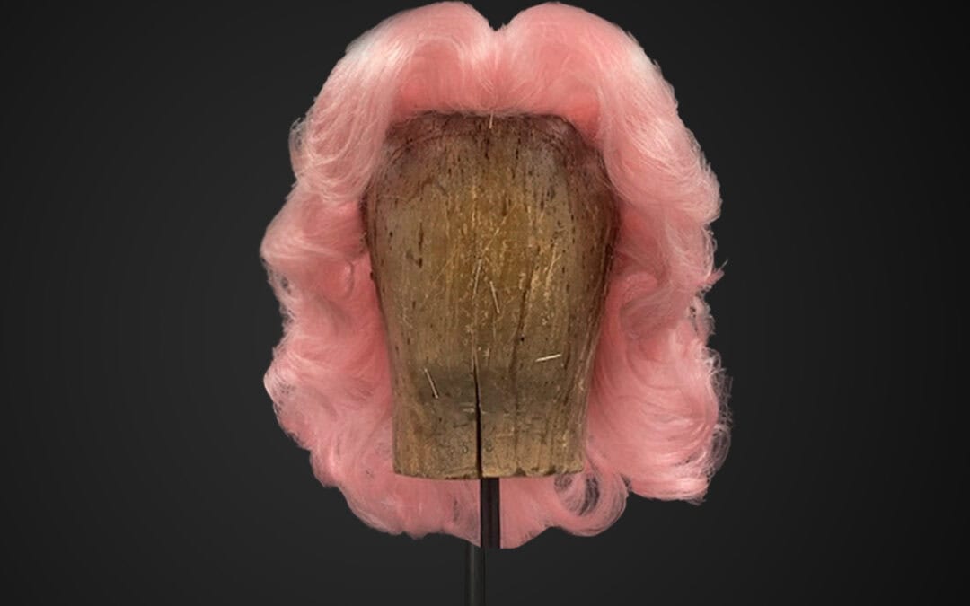 Parrucca rosa con boccoli