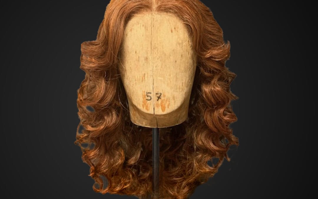 Parrucca con capelli fluenti