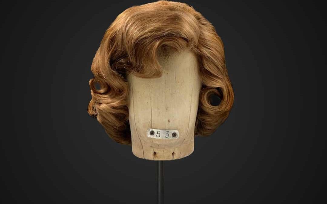 Parrucca castana stile Lauren Bacall