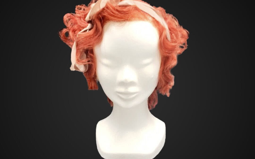 Parrucca rossa con nastro