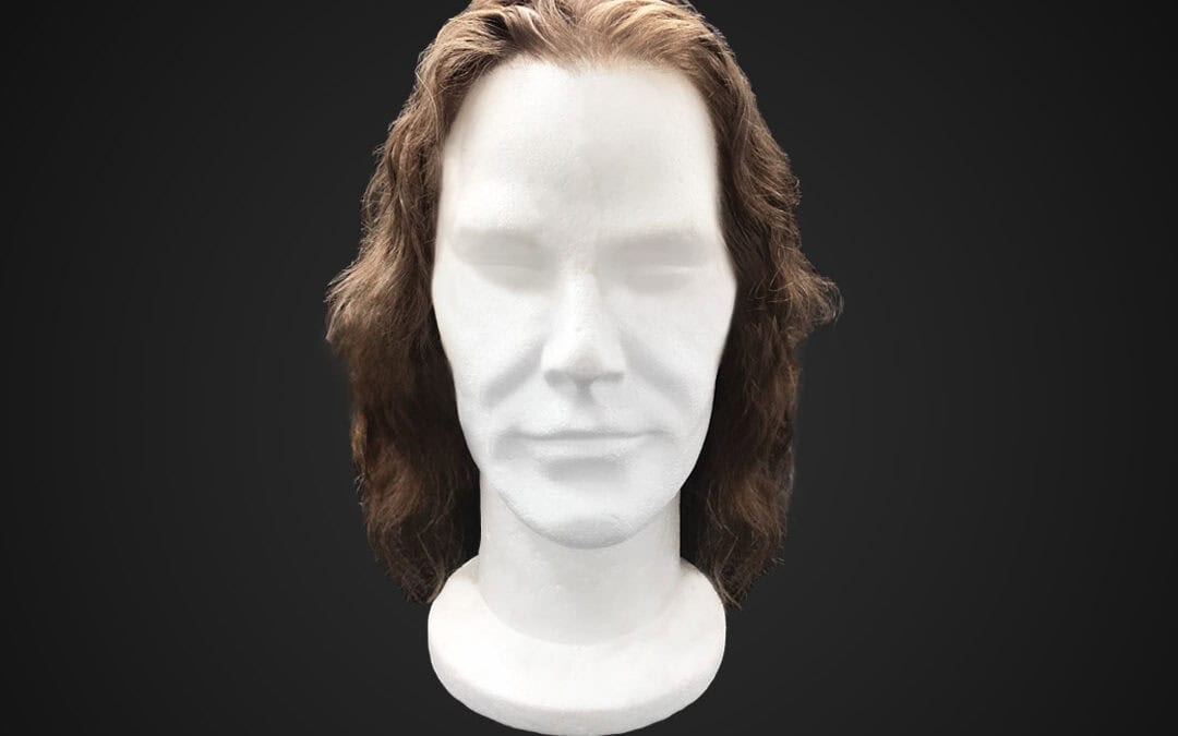 Parrucca da uomo con capelli lunghi e ondulati