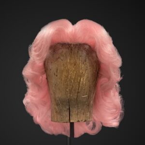 Parrucca rosa con boccoli